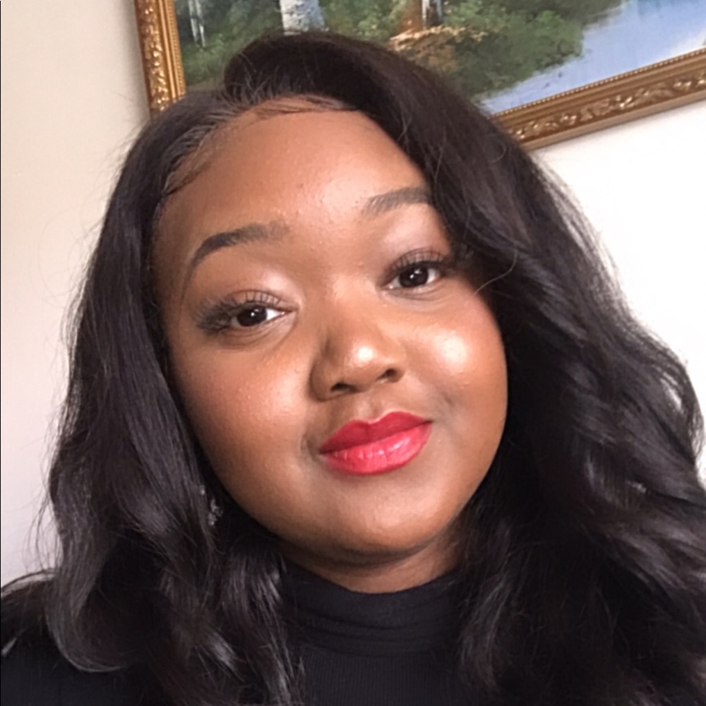 Meet your Posher, Valerie